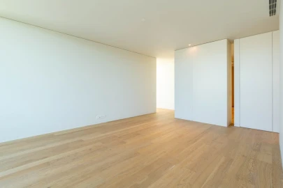 Apartamento T4 para Venda em Aldoar, Foz do Douro e Nevogilde