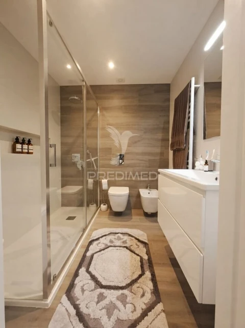 Apartamento T4 para Venda em Quarteira