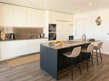 Apartamento T4 para Venda em Quarteira