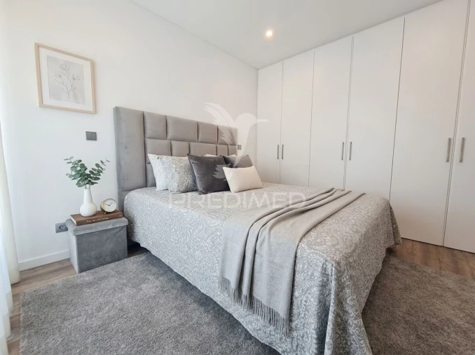 Apartamento T4 para Venda em Quarteira Foto 9