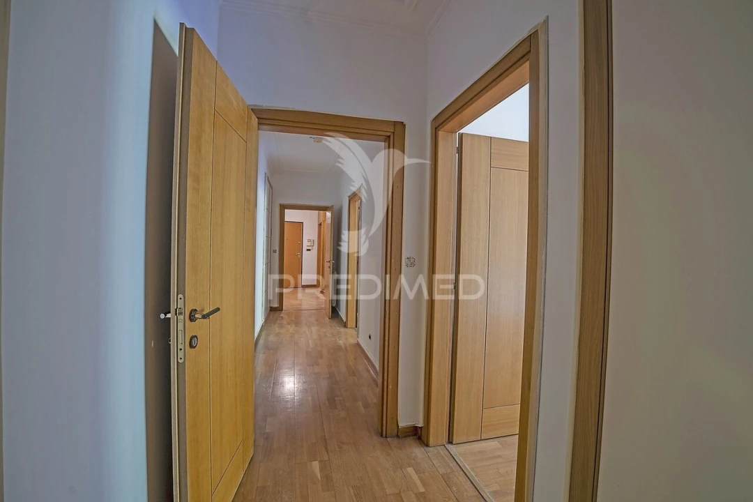 Apartamento T2 para Venda em Vila Franca de Xira Foto 9