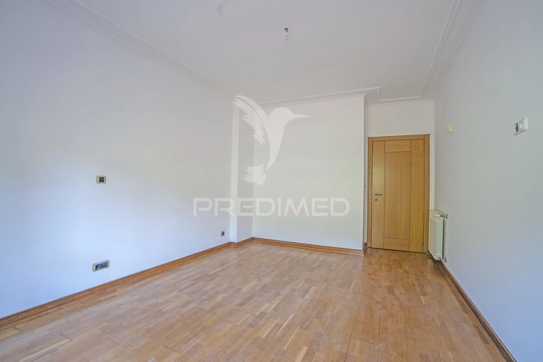Apartamento T2 para Venda em Vila Franca de Xira Foto 12