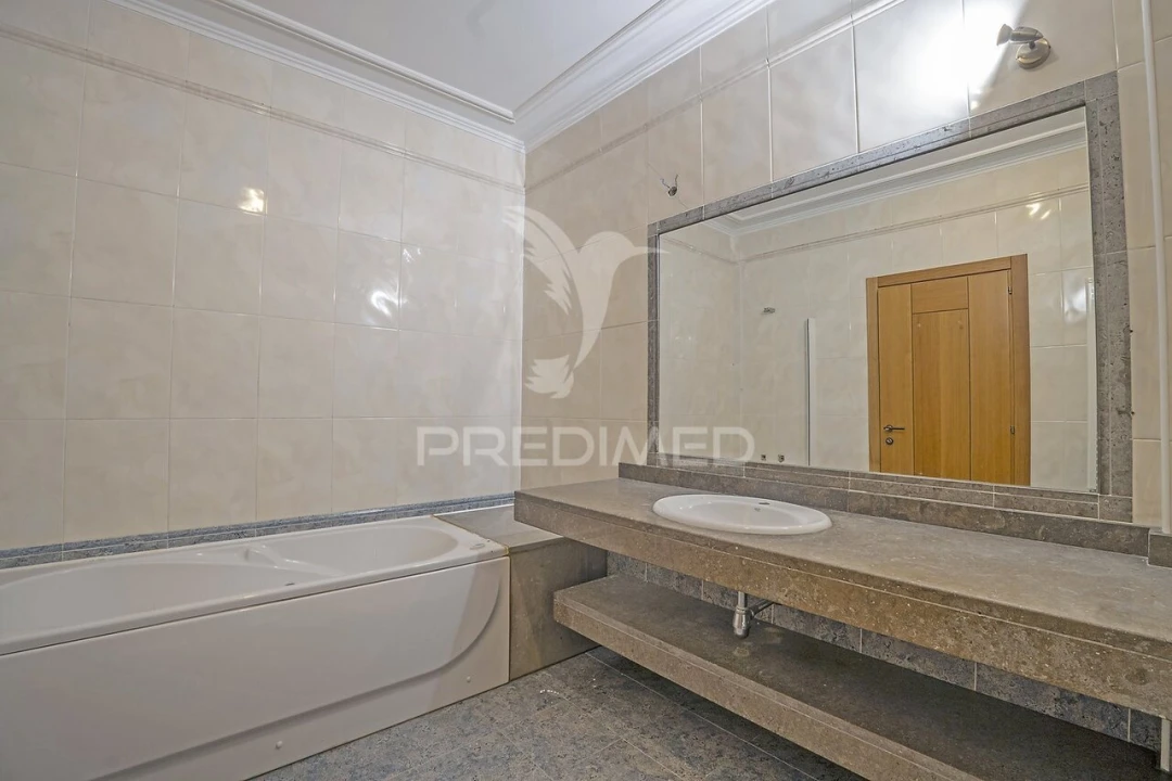 Apartamento T2 para Venda em Vila Franca de Xira Foto 7