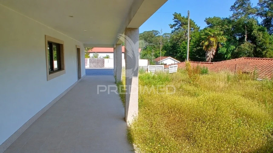 Moradia T3 para Venda em Airães Foto 20