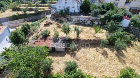 Moradia T0 para Venda em Gouveia (São Pedro e São Julião)