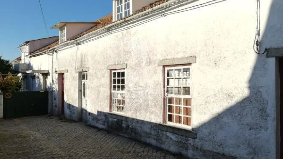 Prédio para Venda em Gouveia (São Pedro e São Julião)