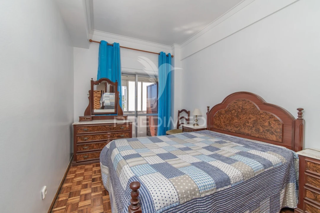 Apartamento T3 para Venda em Póvoa de Santa Iria e Forte da Casa Foto 7