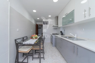 Apartamento T3 para Venda em Póvoa de Santa Iria e Forte da Casa
