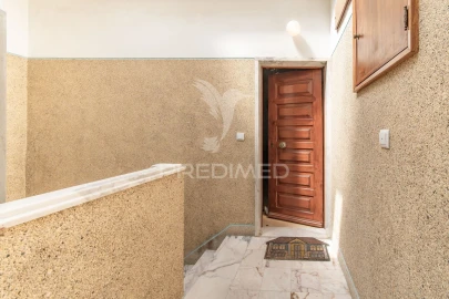 Apartamento T3 para Venda em Póvoa de Santa Iria e Forte da Casa