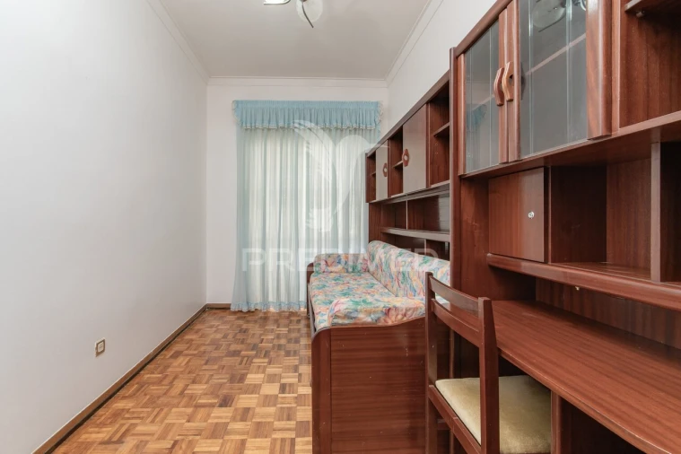 Apartamento T3 para Venda em Póvoa de Santa Iria e Forte da Casa Foto 5