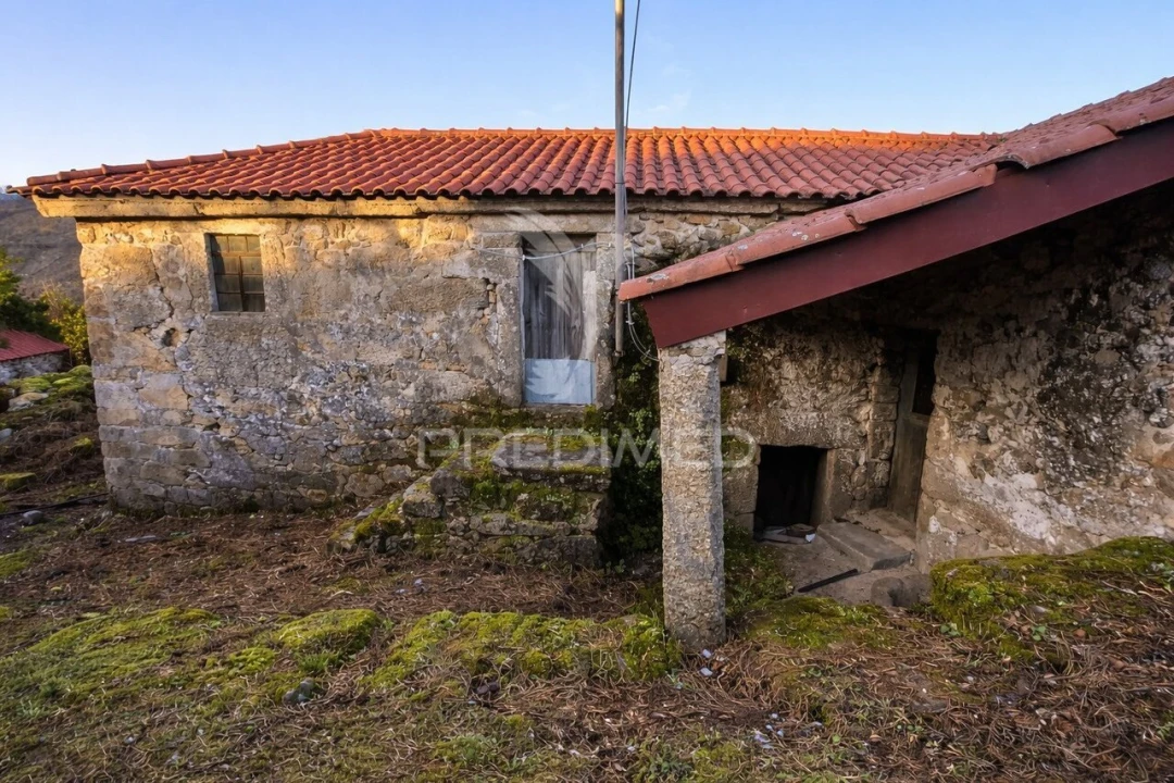 Moradia T2 para Venda em Cabreiro Foto 3
