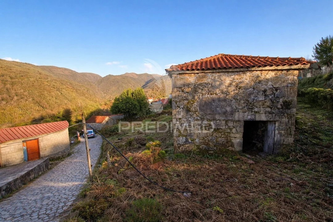 Moradia T2 para Venda em Cabreiro Foto 11
