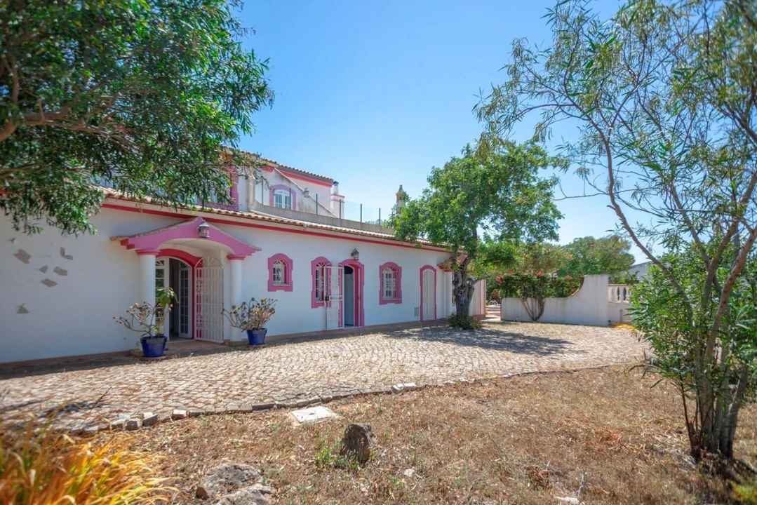 Moradia T6 para Venda em Albufeira e Olhos de Água Foto 21