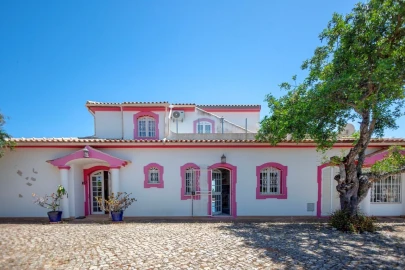 Moradia T6 para Venda em Albufeira e Olhos de Água