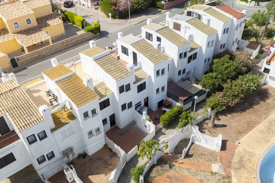 Moradia T2 para Venda em Lagos (São Sebastião e Santa Maria) Foto 31