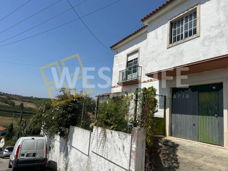 Moradia T3 para Venda em Vimeiro Foto 2