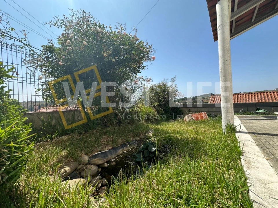Moradia T3 para Venda em Vimeiro Foto 11