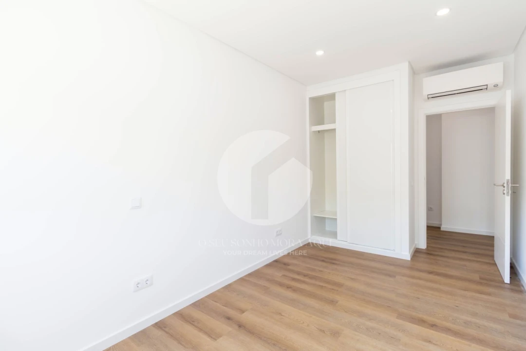 Apartamento T2 para Venda em Moncarapacho e Fuseta Foto 2