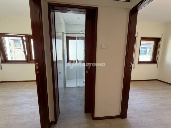Apartamento T1 para Arrendamento em Cedofeita, Santo Ildefonso, Sé, Miragaia, São Nicolau e Vitória Foto 4