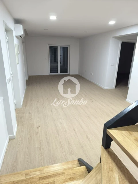 Moradia T4 para Venda em Cossourado