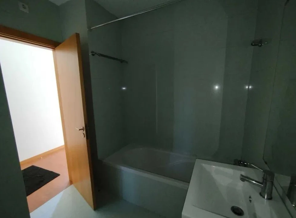 Apartamento T1 para Arrendamento em Paranhos Foto 10