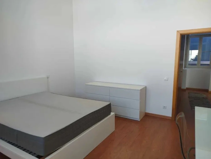 Apartamento T1 para Arrendamento em Paranhos Foto 7