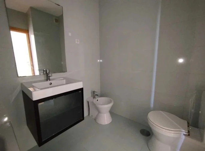 Apartamento T1 para Arrendamento em Paranhos Foto 9