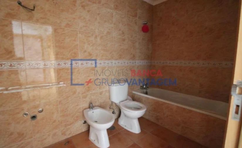 Moradia T3 para Venda em Vila Praia de Ancora Foto 15