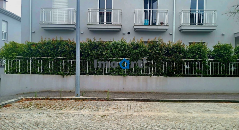 Apartamento T2 para Venda em Gião Foto 2