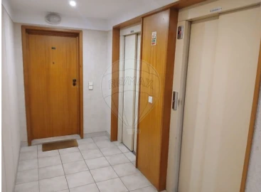 Apartamento T2 para Arrendamento em Santa Marinha e São Pedro da Afurada