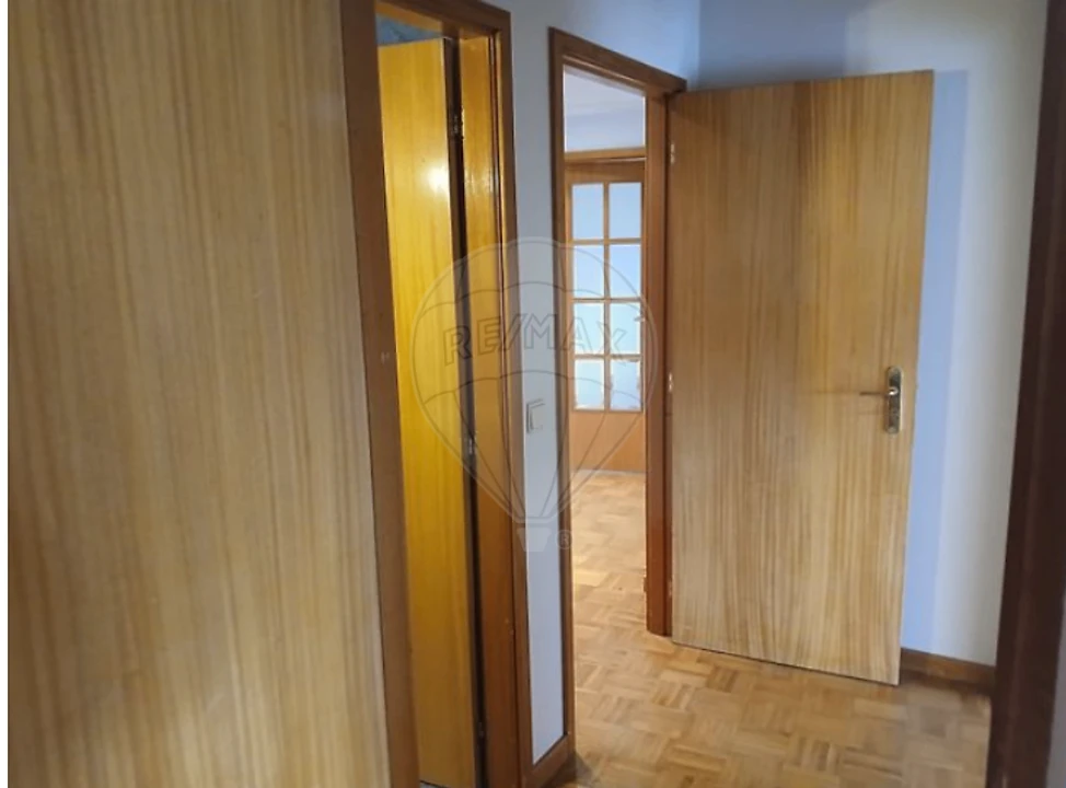 Apartamento T2 para Arrendamento em Santa Marinha e São Pedro da Afurada Foto 4