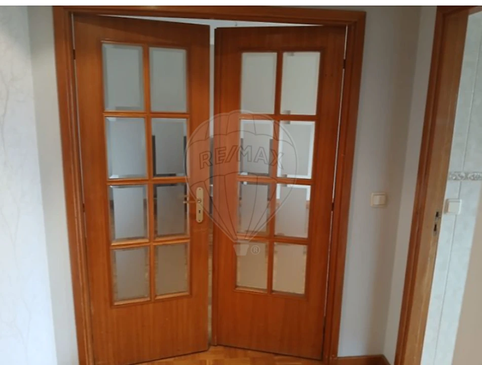 Apartamento T2 para Arrendamento em Santa Marinha e São Pedro da Afurada Foto 2