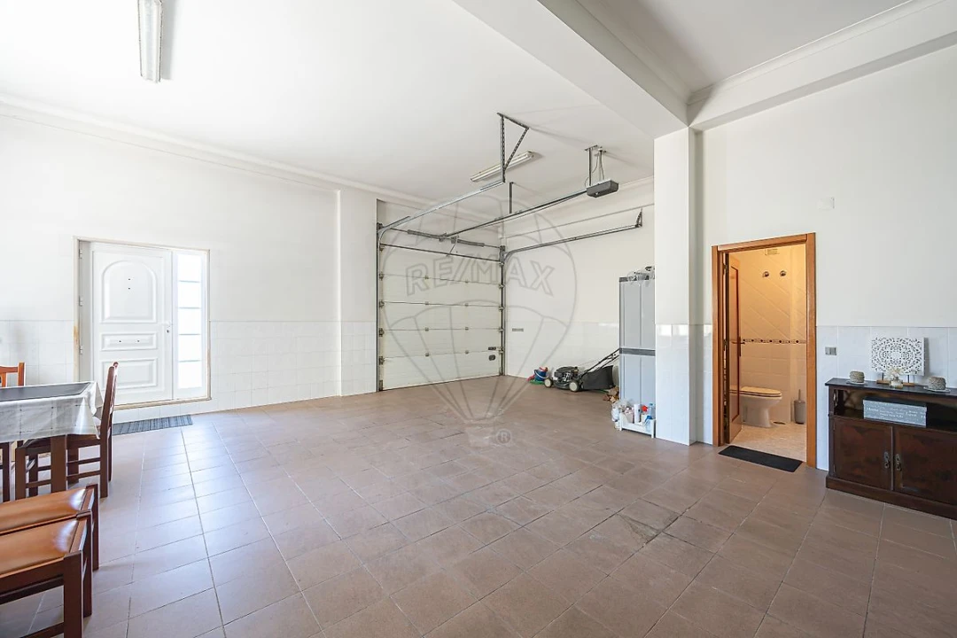Moradia T5 para Venda em Santa Maria, São Pedro e Matacães Foto 34