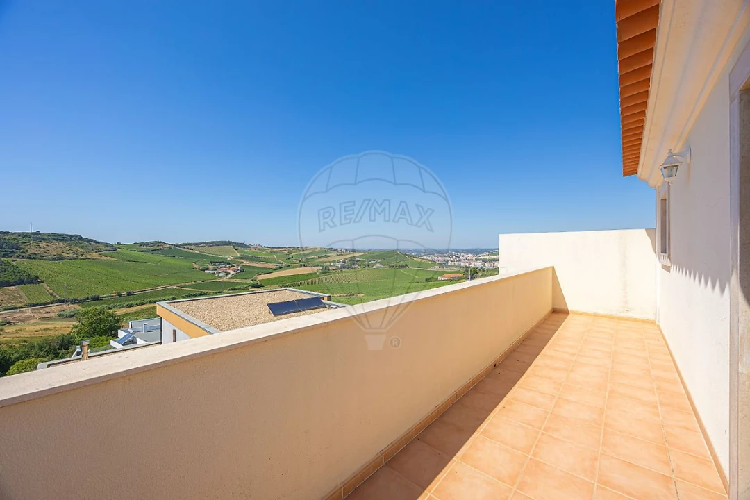 Moradia T5 para Venda em Santa Maria, São Pedro e Matacães Foto 28