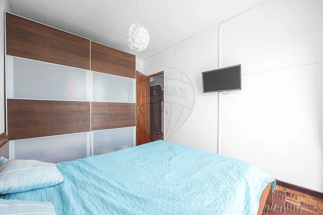 Apartamento T3 para Venda em Santo António dos Cavaleiros e Frielas Foto 12