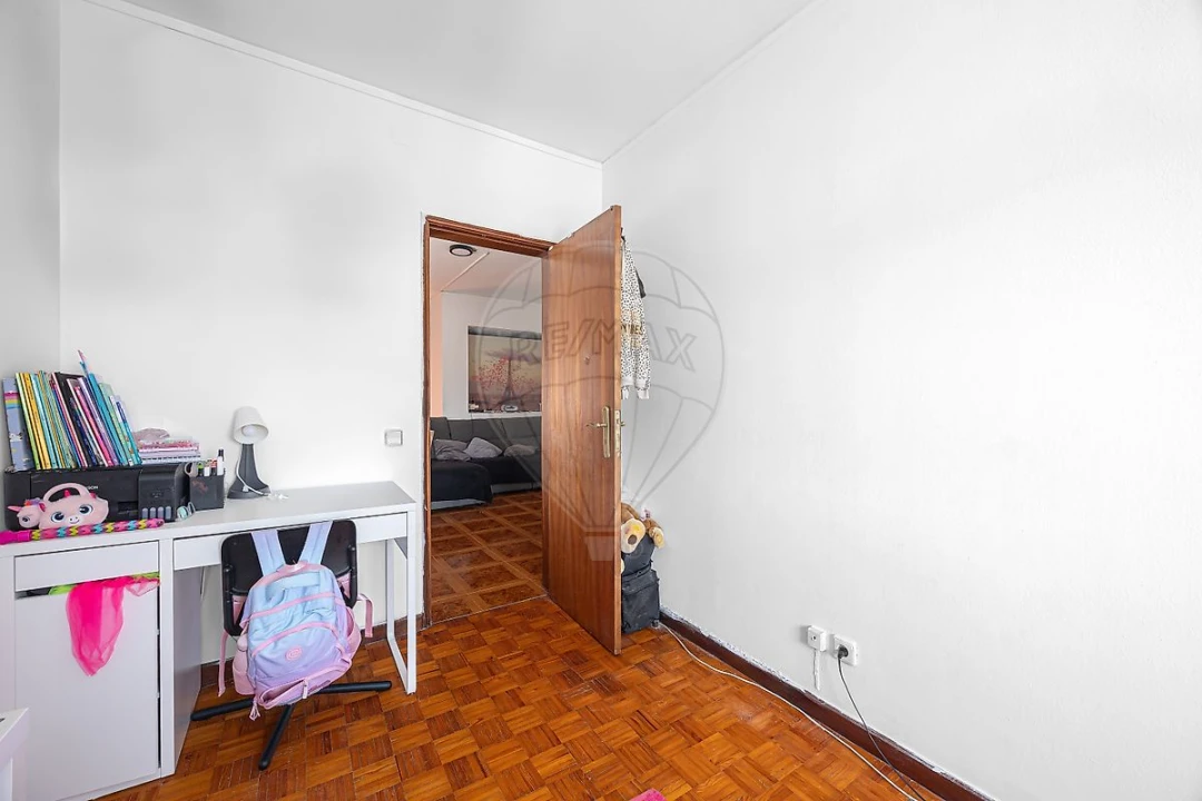 Apartamento T3 para Venda em Santo António dos Cavaleiros e Frielas Foto 15