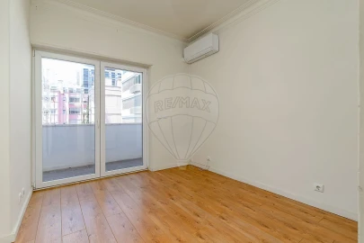 Apartamento T1 para Venda em Avenidas Novas