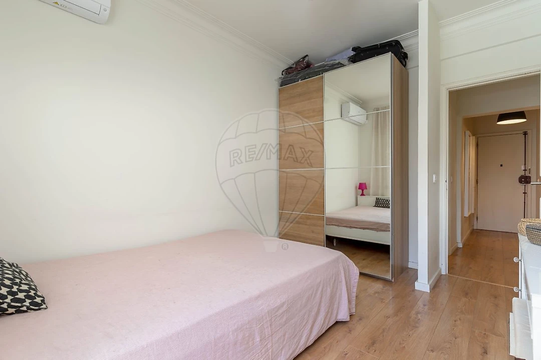 Apartamento T1 para Venda em Avenidas Novas Foto 17
