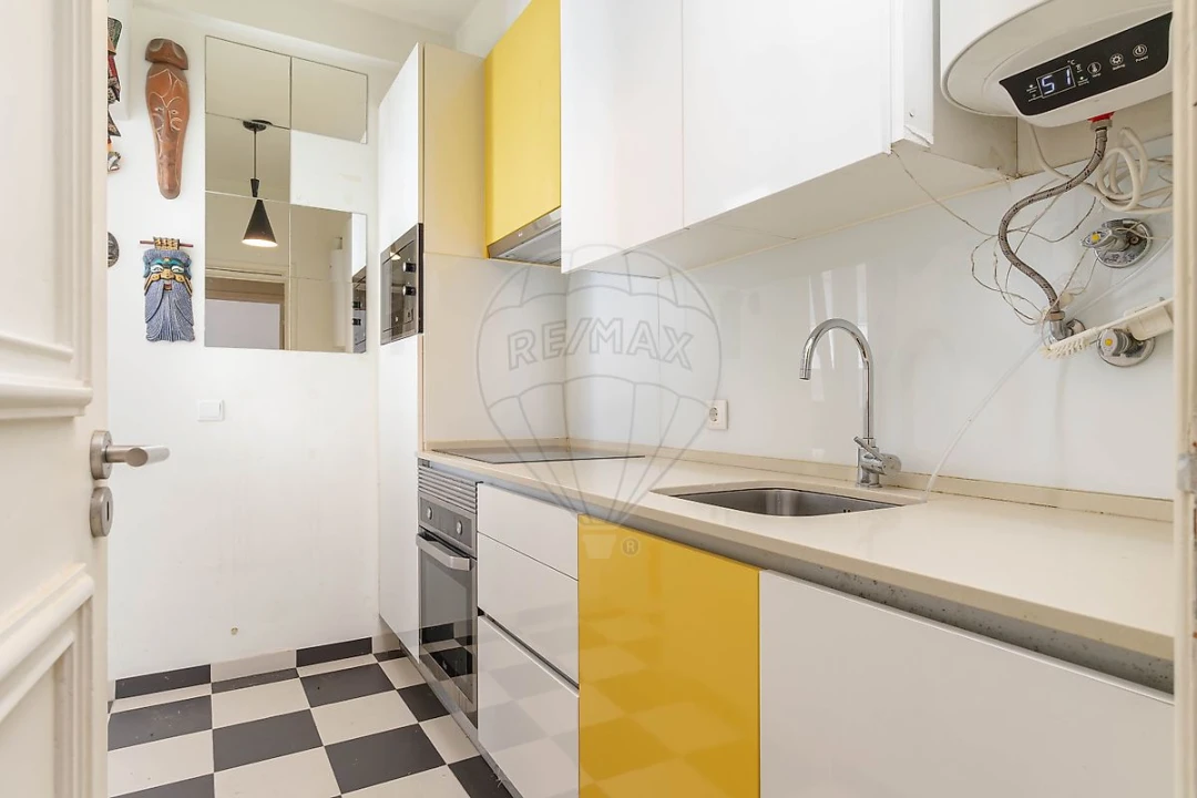 Apartamento T1 para Venda em Avenidas Novas Foto 13