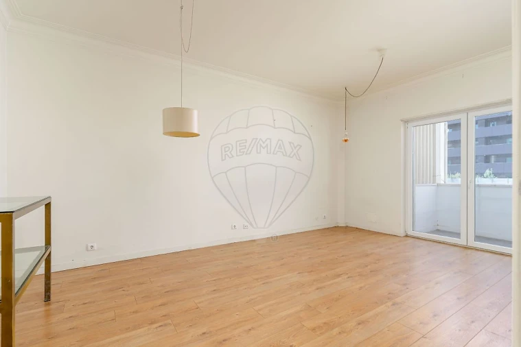 Apartamento T1 para Venda em Avenidas Novas Foto 14