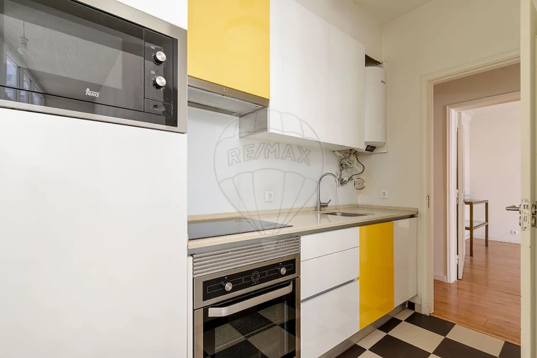 Apartamento T1 para Venda em Avenidas Novas Foto 18