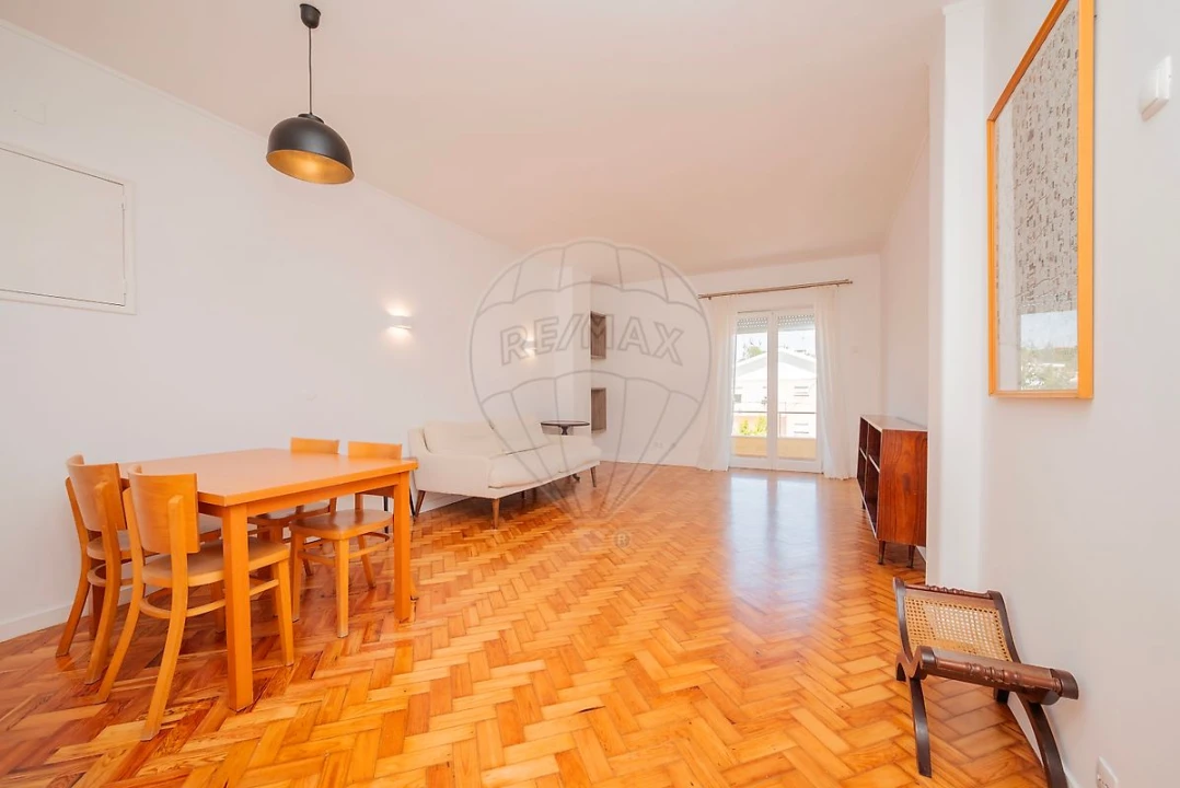 Apartamento T2 para Venda em Cascais e Estoril Foto 3