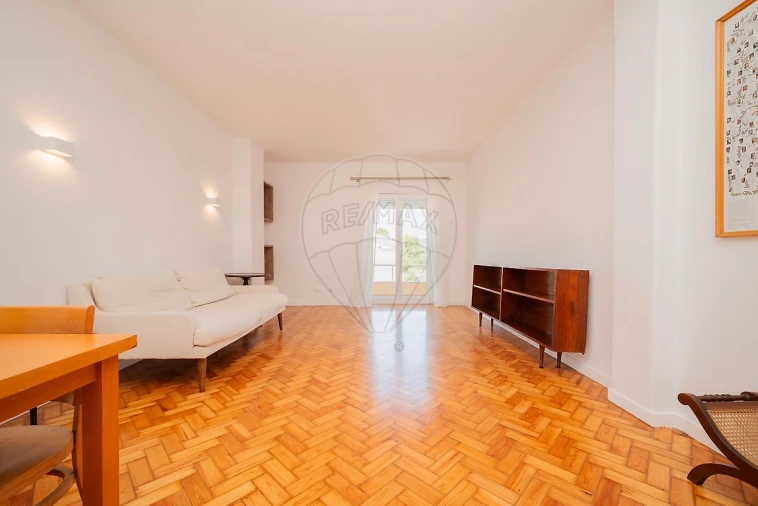 Apartamento T2 para Venda em Cascais e Estoril Foto 2