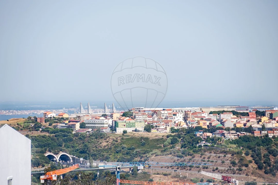 Apartamento T2 para Venda em Santo António dos Cavaleiros e Frielas Foto 21