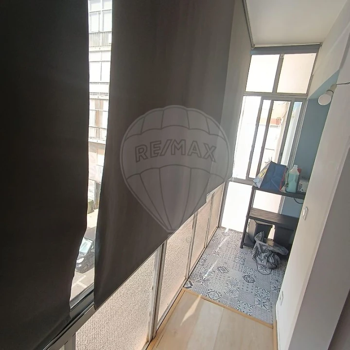 Apartamento T2 para Arrendamento em Penha de França Foto 1