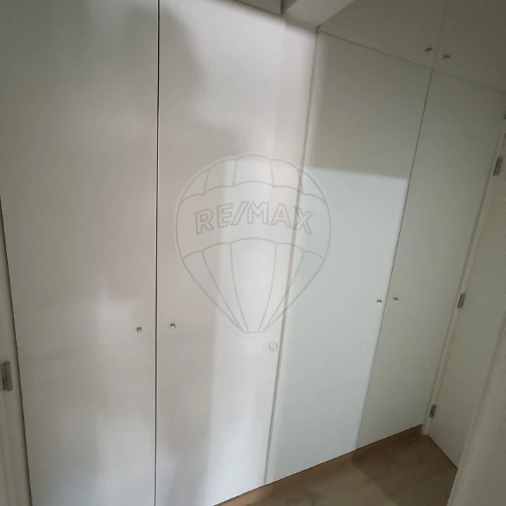 Apartamento T2 para Arrendamento em Penha de França Foto 5