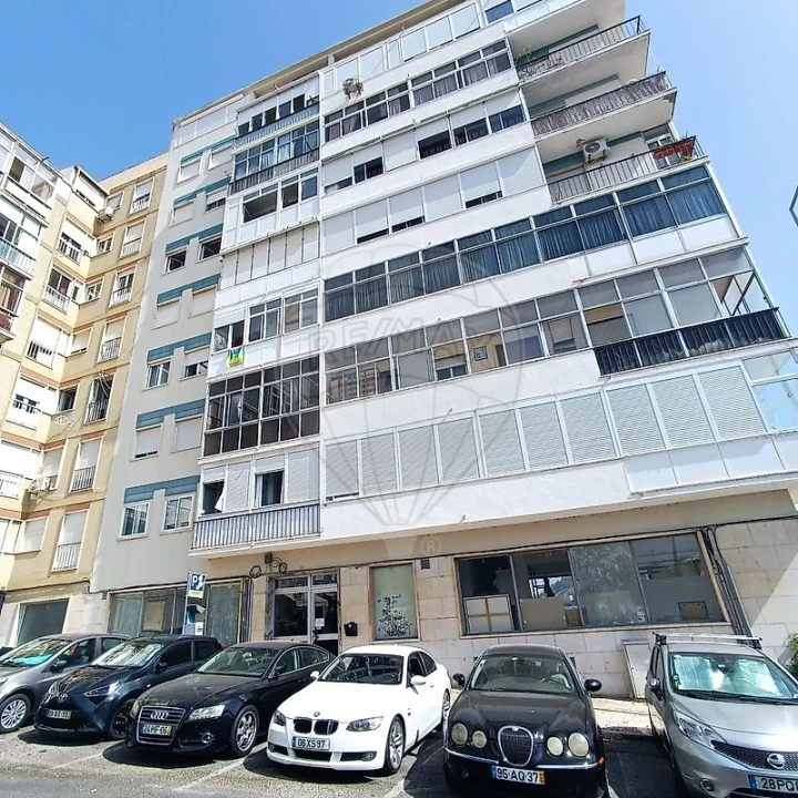 Apartamento T2 para Arrendamento em Penha de França Foto 3