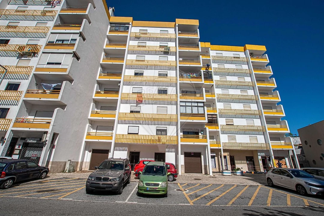Apartamento T3 para Venda em Castanheira do Ribatejo e Cachoeiras Foto 3