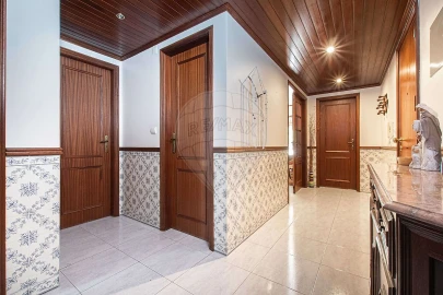 Apartamento T3 para Venda em Castanheira do Ribatejo e Cachoeiras