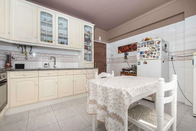 Apartamento T3 para Venda em Castanheira do Ribatejo e Cachoeiras